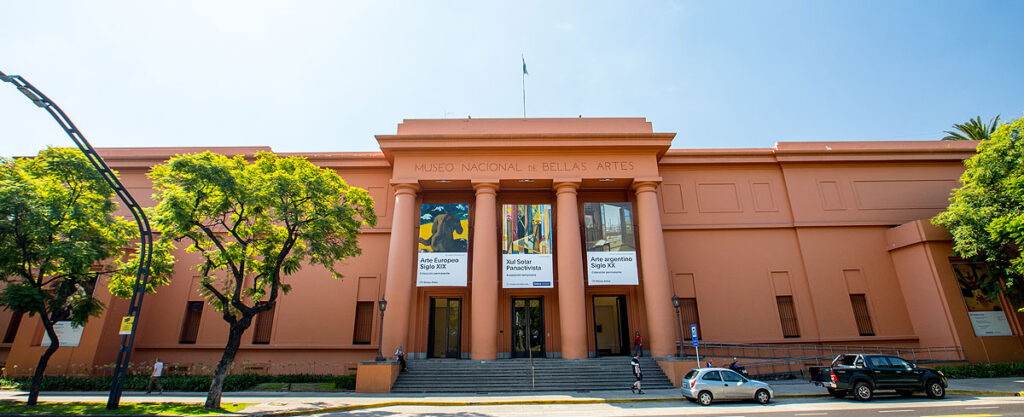 EL MUSEO NACIONAL DE BELLAS ARTES PRESENTA UN HOMENAJE A HUGO RODRÍGUEZ